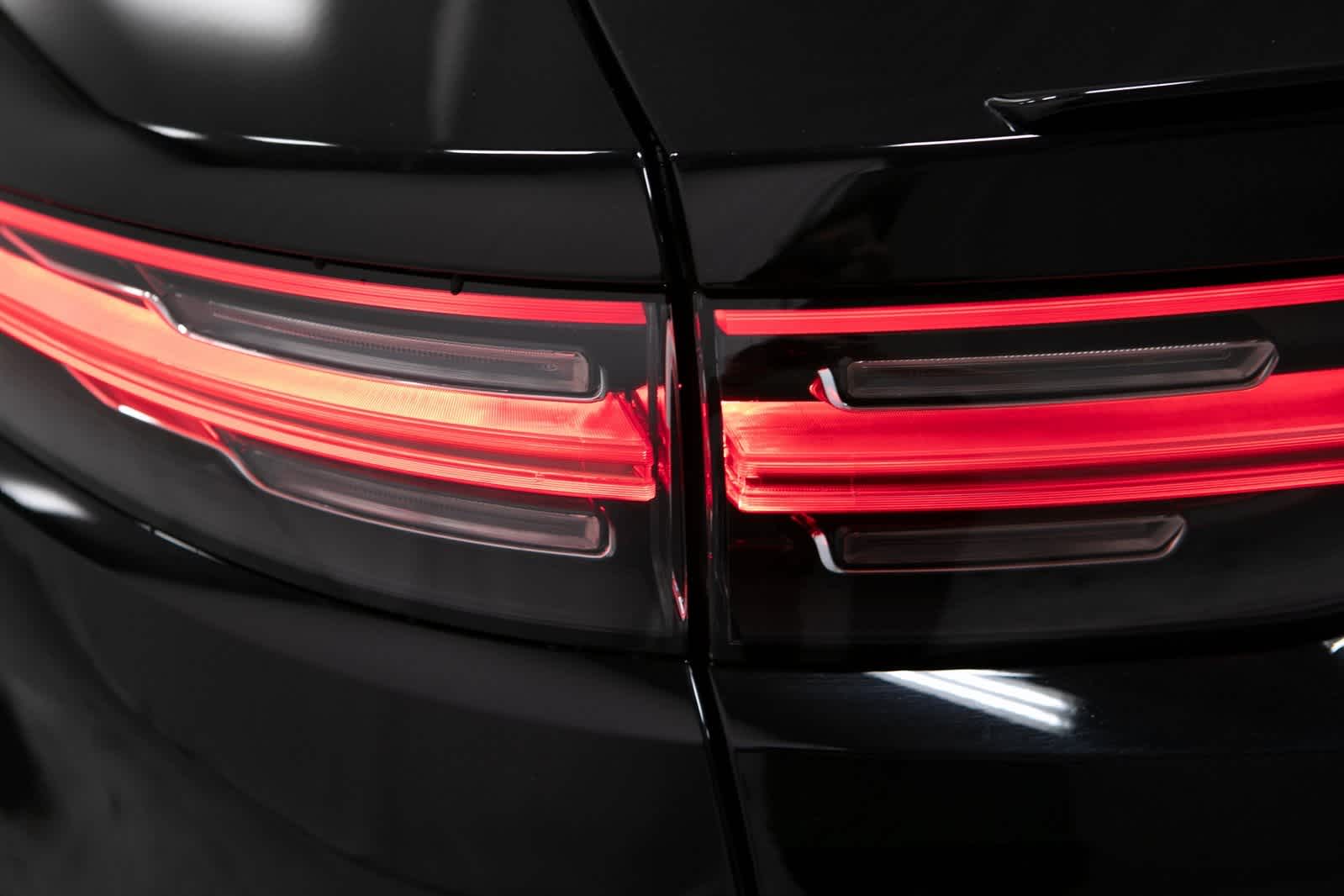 Thumbnail: 2022 Porsche Cayenne - 31