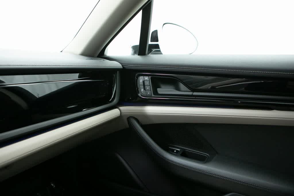 Thumbnail: 2025 Porsche Panamera - 28