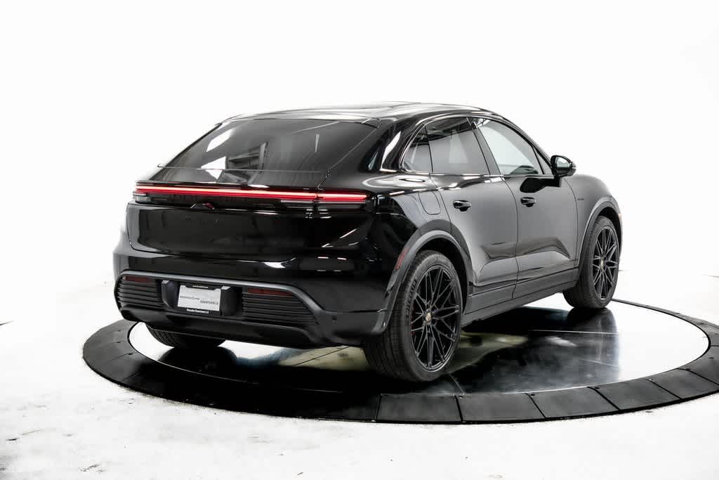 Thumbnail: 2025 Porsche Macan - 7