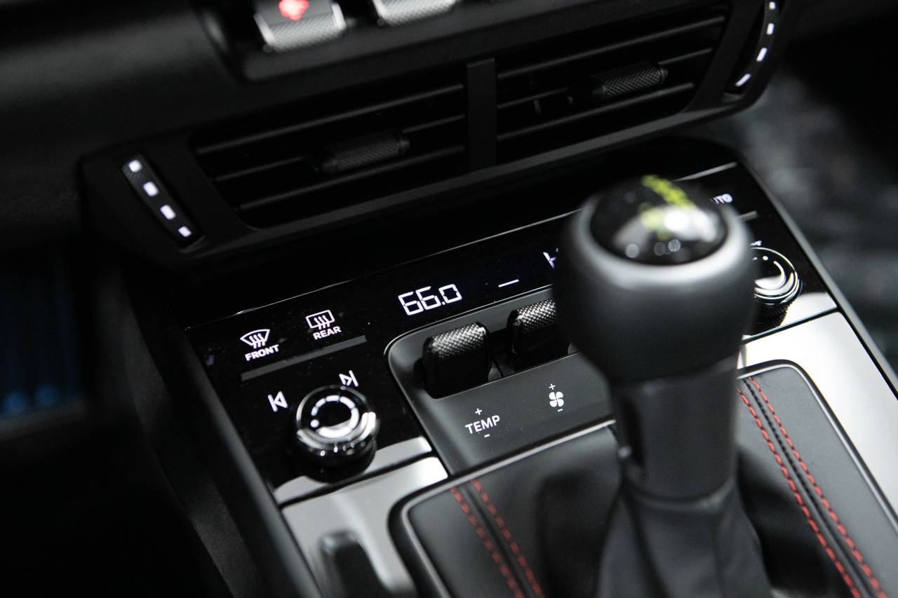 Thumbnail: 2026 Porsche 911 - 33