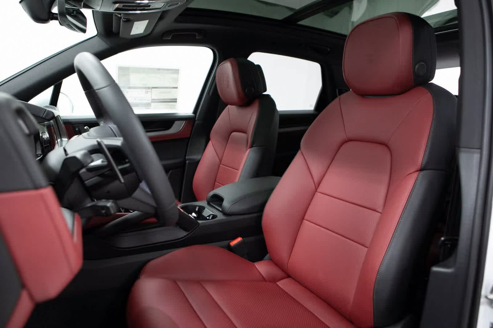 Thumbnail: 2025 Porsche Cayenne - 5