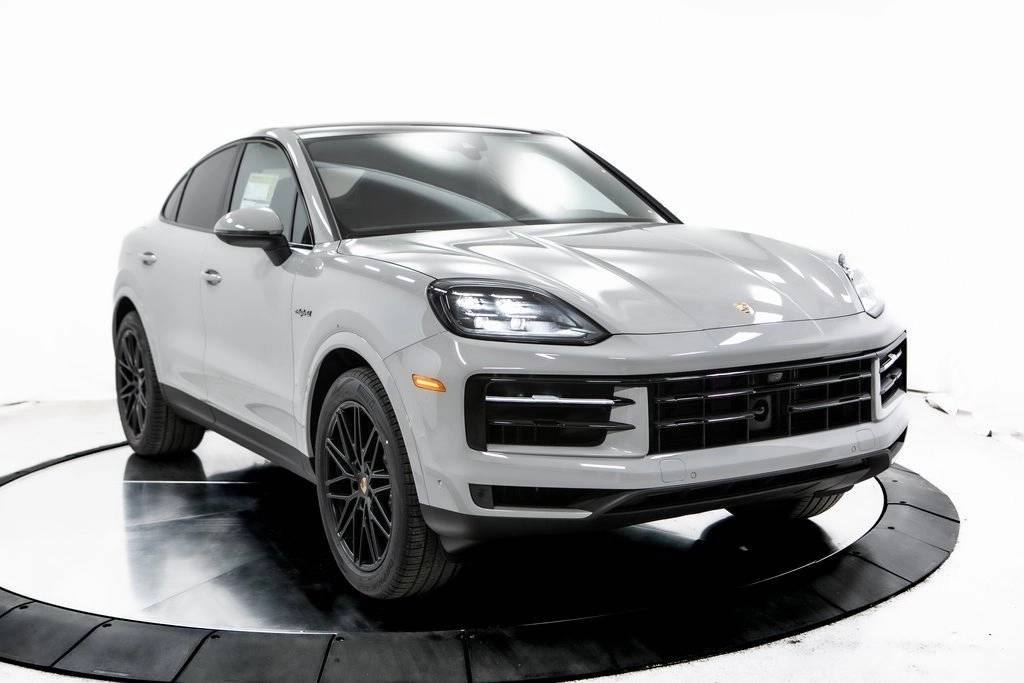 Thumbnail: 2025 Porsche  - 9