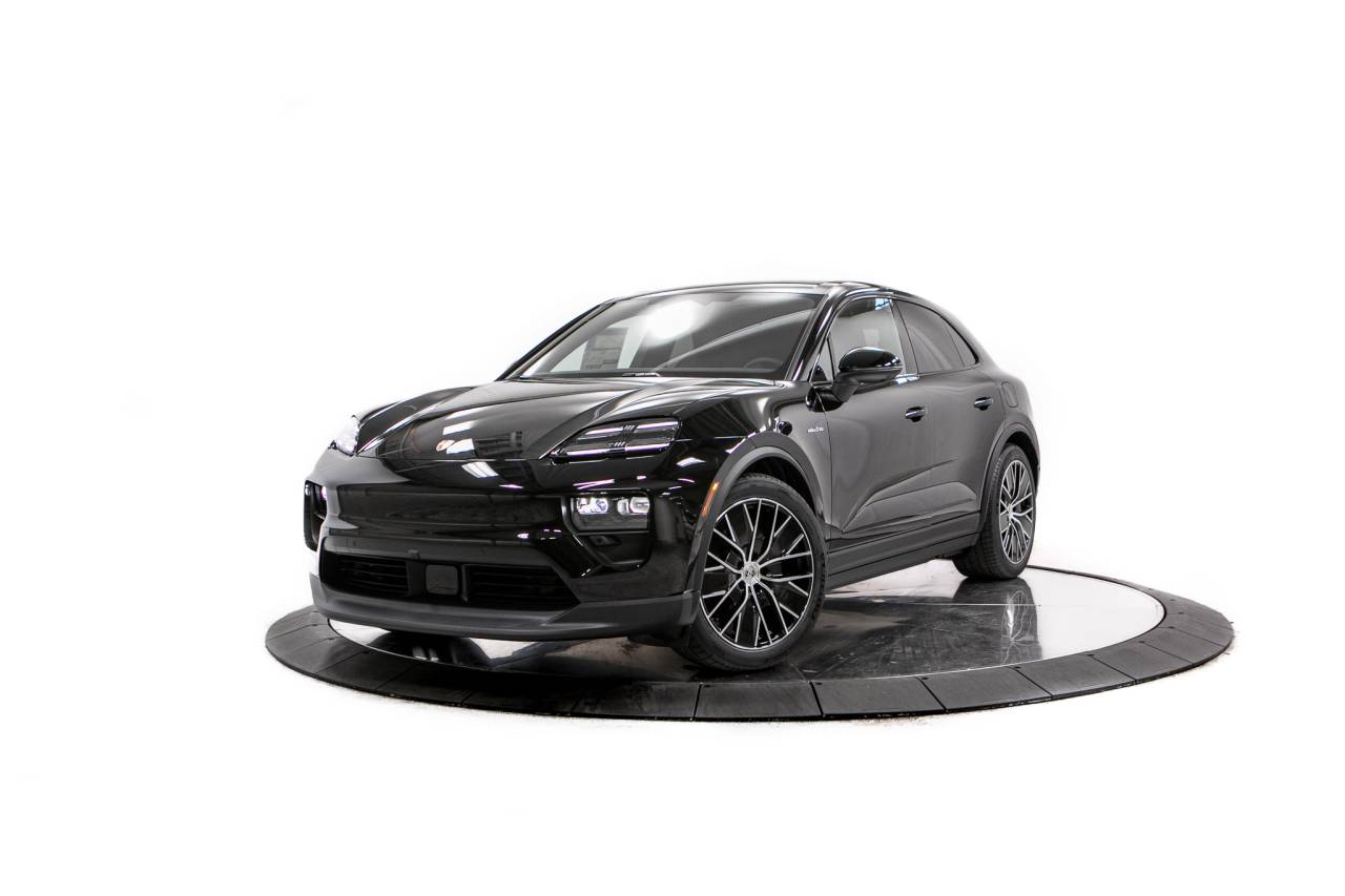 Thumbnail: 2026 Porsche Macan - 1