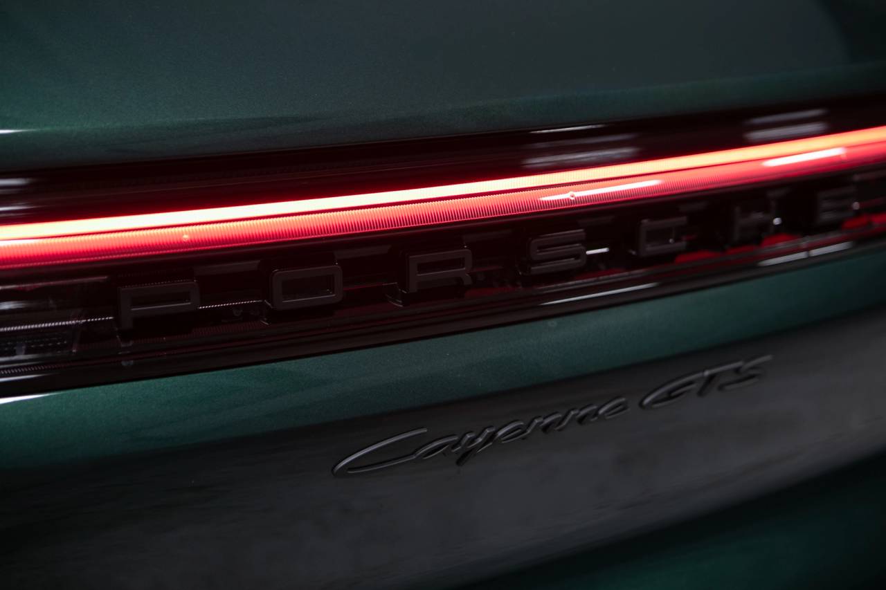 Thumbnail: 2025 Porsche Cayenne - 16