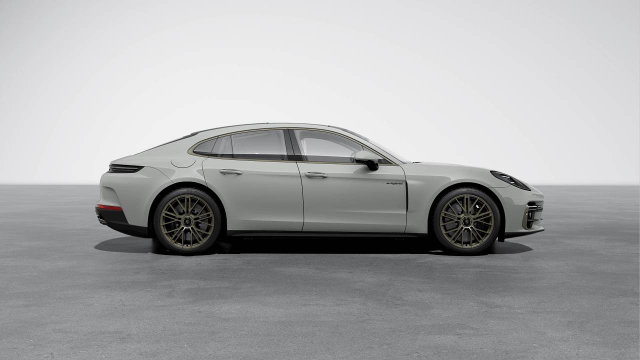 Thumbnail: 2026 Porsche Panamera - 5