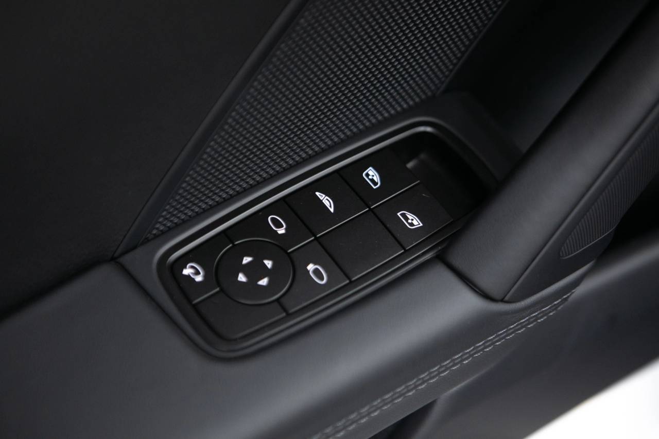 Thumbnail: 2026 Porsche 911 - 25