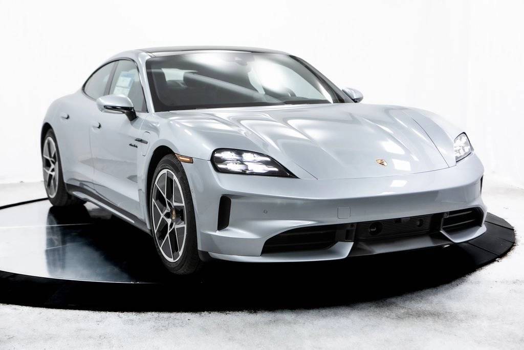 Thumbnail: 2025 Porsche Taycan - 9