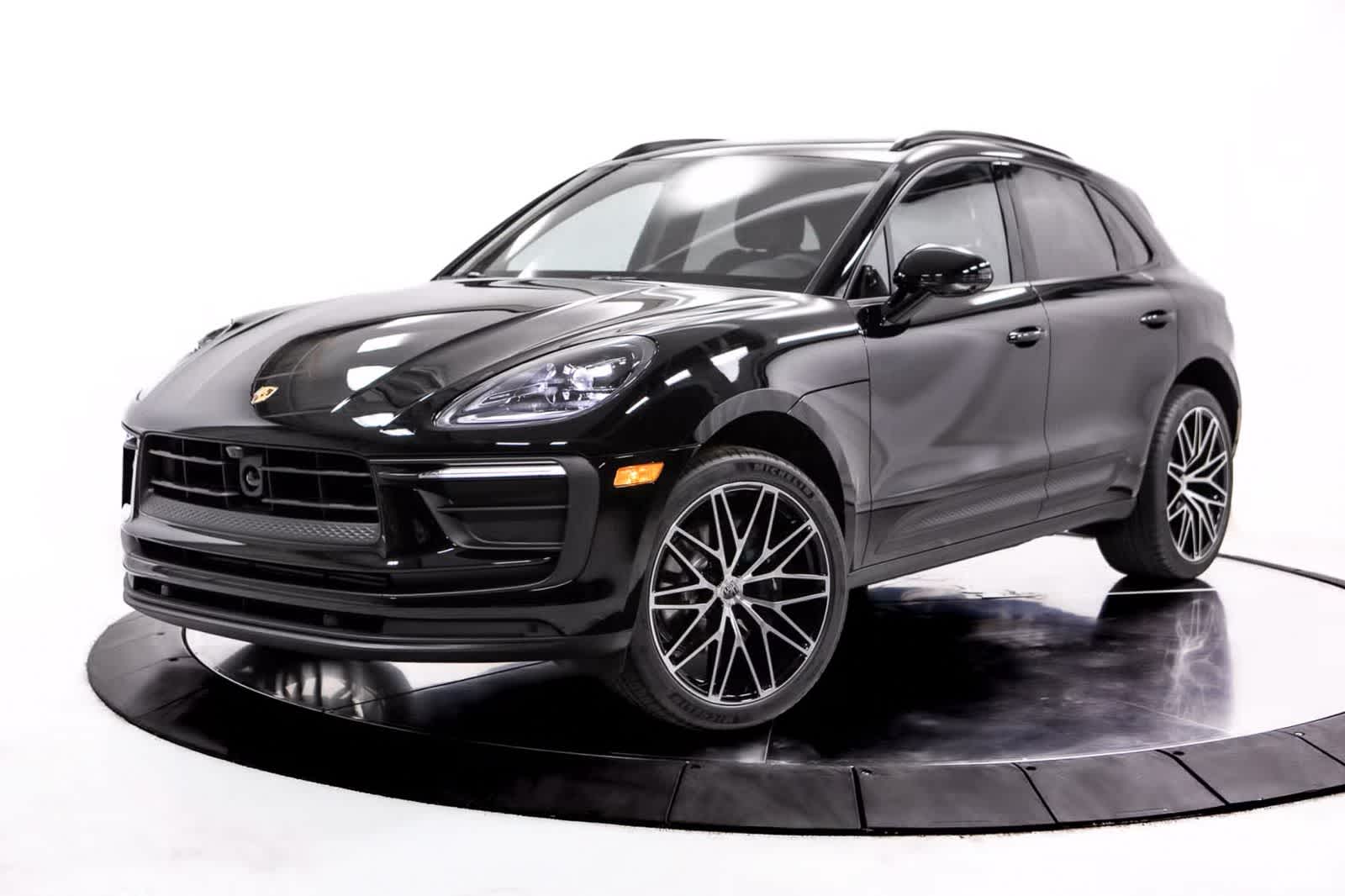 Thumbnail: 2026 Porsche Macan - 1