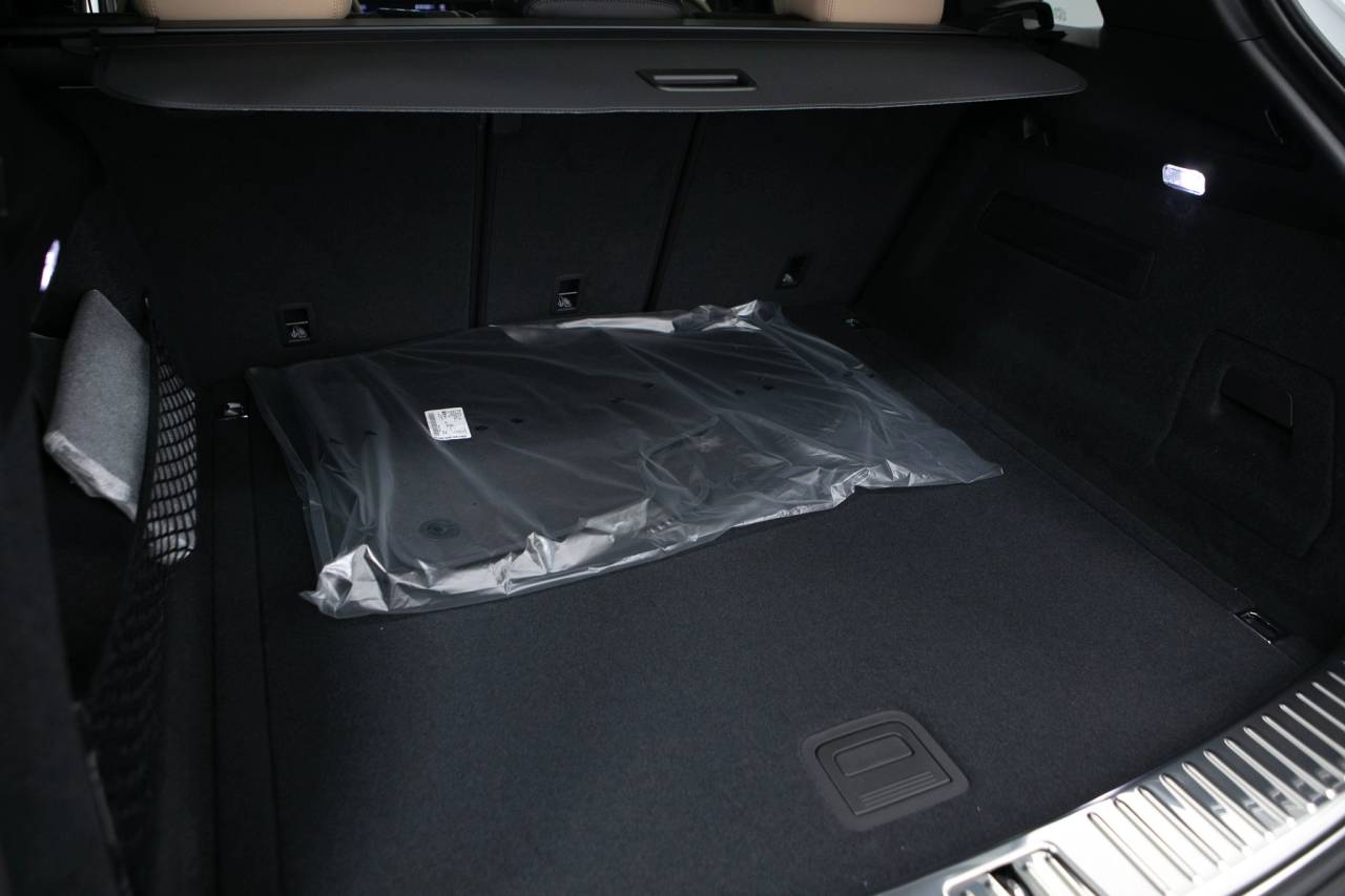 Thumbnail: 2026 Porsche Cayenne - 38