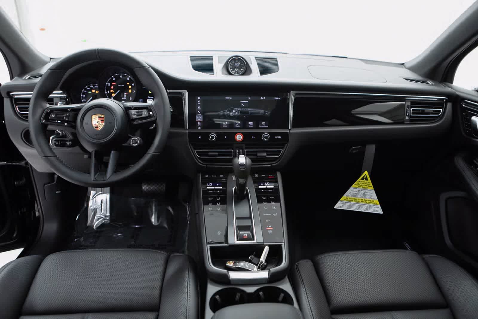 Thumbnail: 2026 Porsche Macan - 13