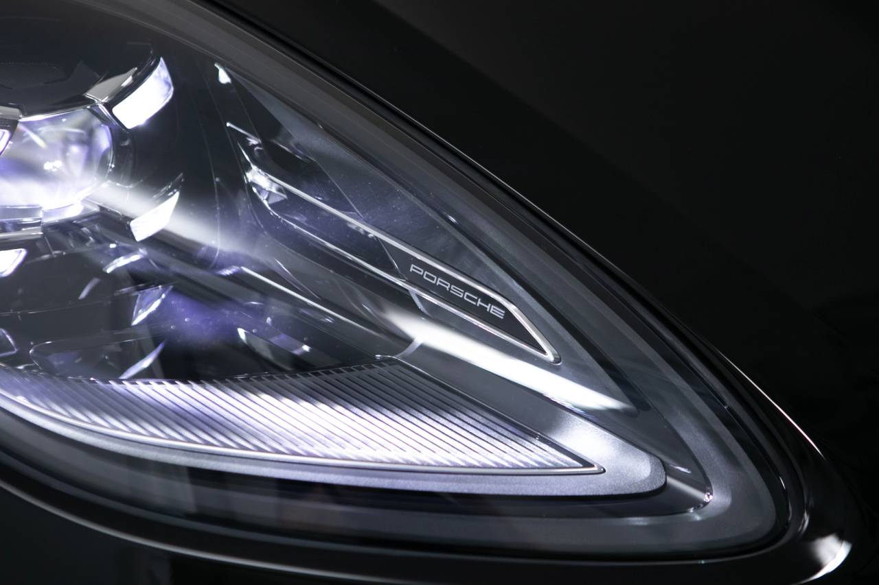 Thumbnail: 2026 Porsche Macan - 13