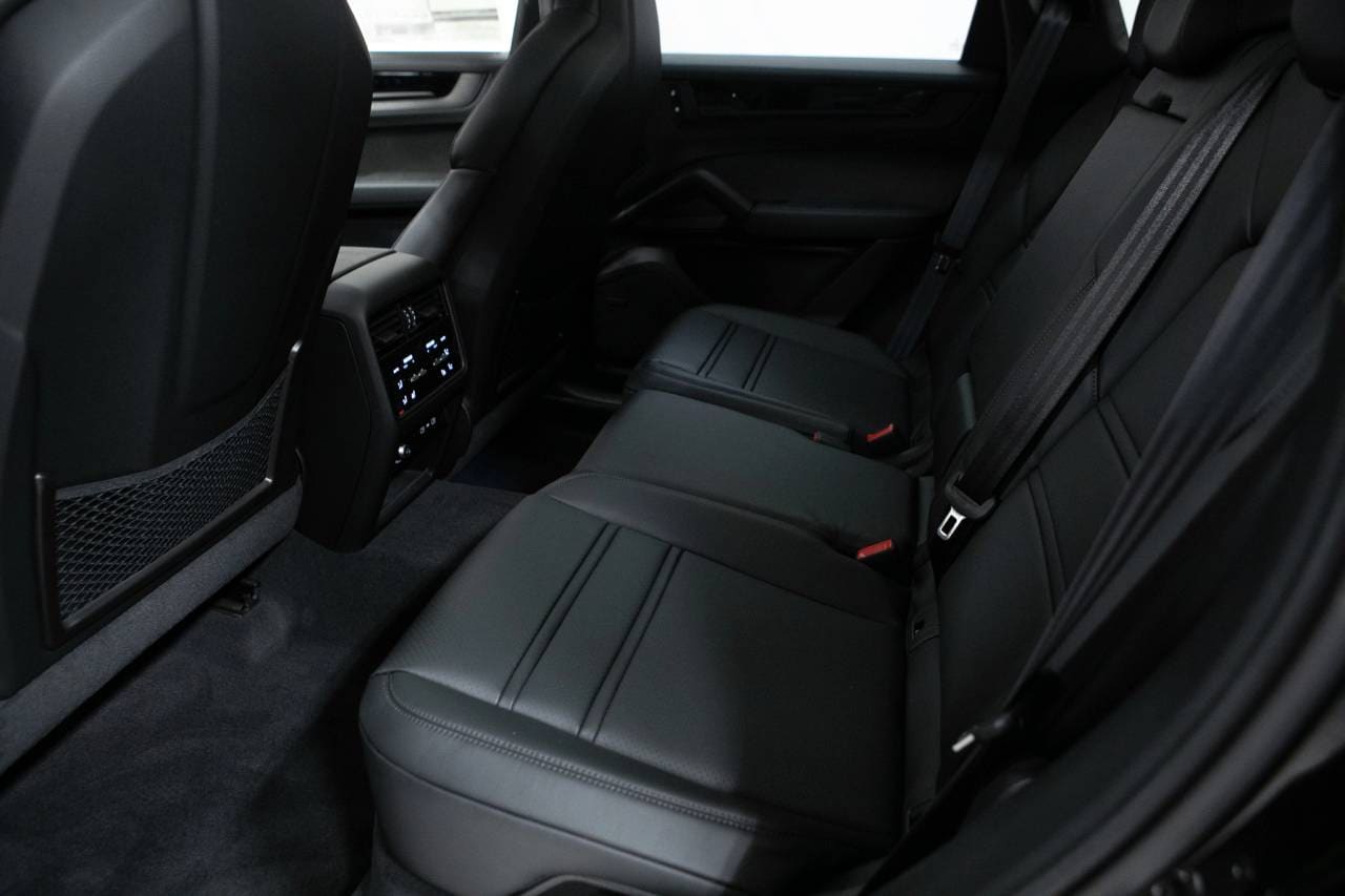 Thumbnail: 2026 Porsche Cayenne - 38