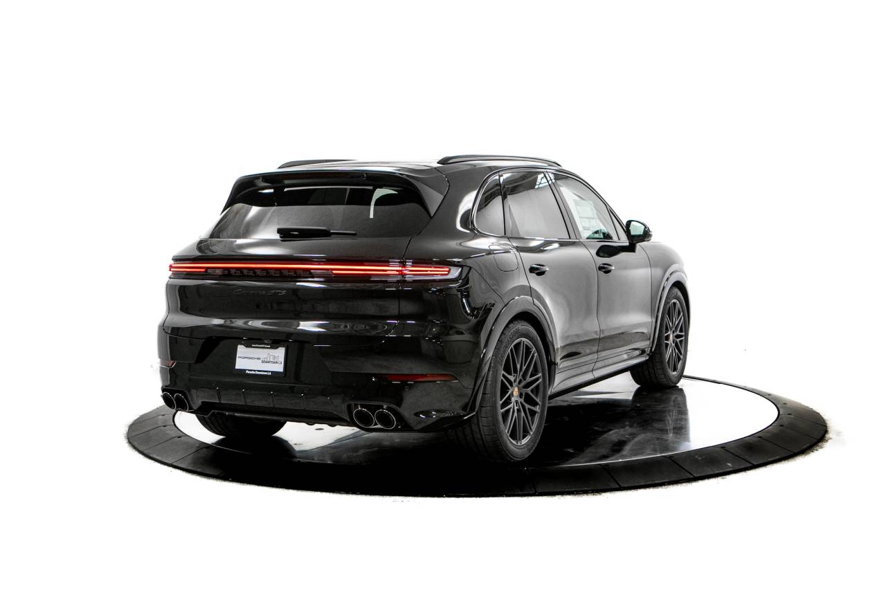 Thumbnail: 2026 Porsche Cayenne - 7