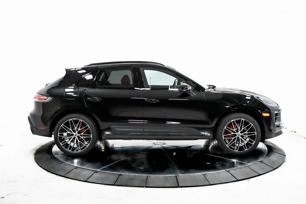 Thumbnail: 2025 Porsche Macan - 8