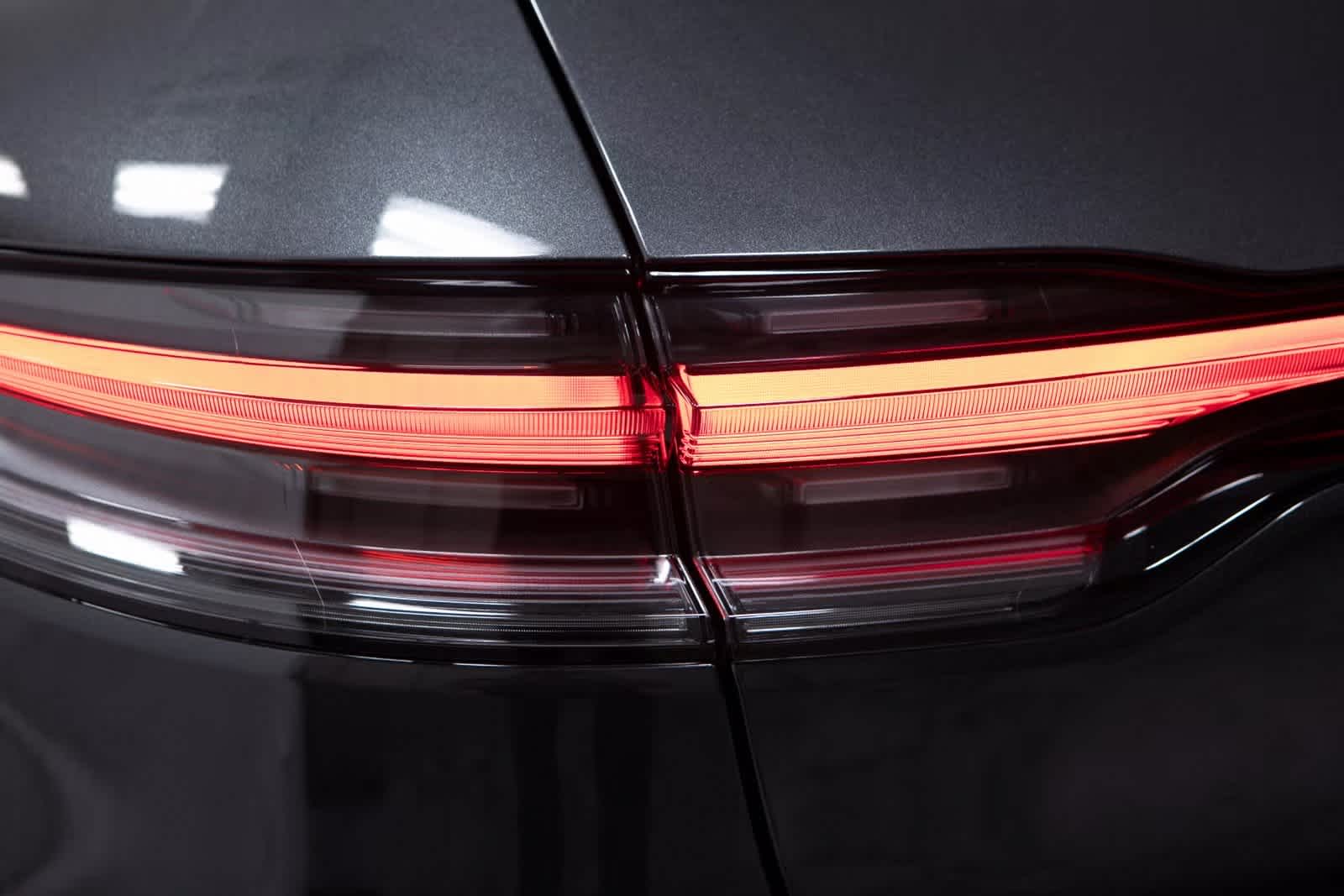 Thumbnail: 2025 Porsche Macan - 36