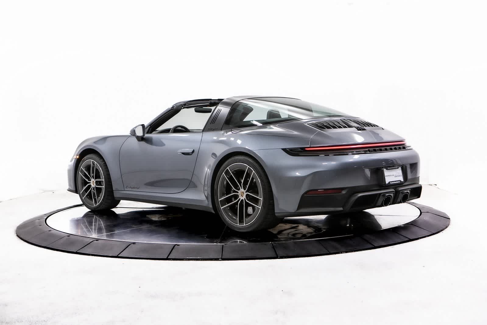2025 Porsche 911 Targa 4 GTS photo 3