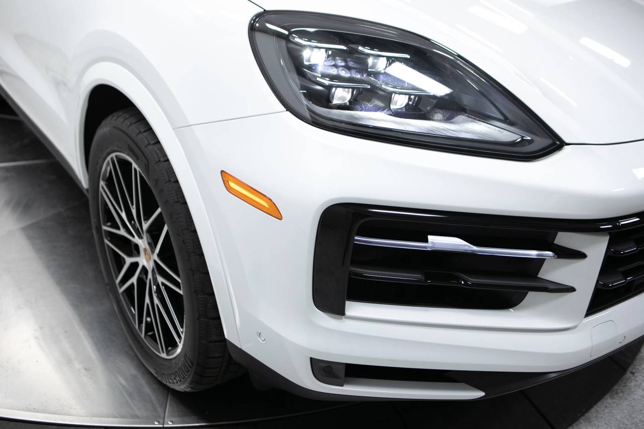 Thumbnail: 2026 Porsche Cayenne - 12