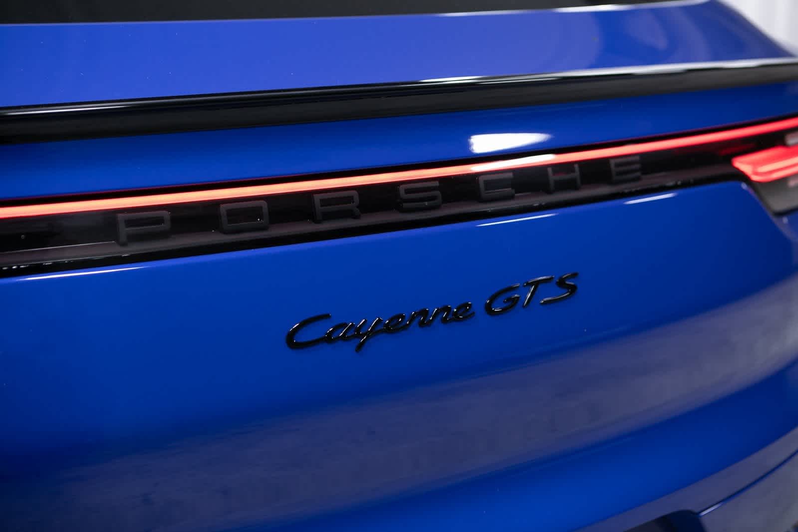 Thumbnail: 2023 Porsche Cayenne - 35