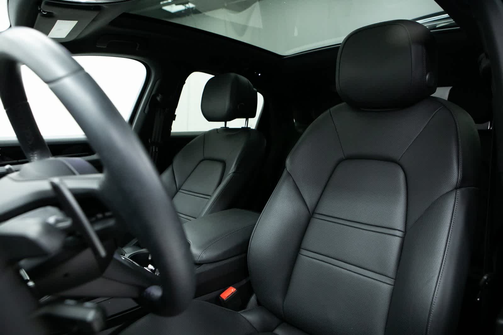 Thumbnail: 2025 Porsche Cayenne - 5
