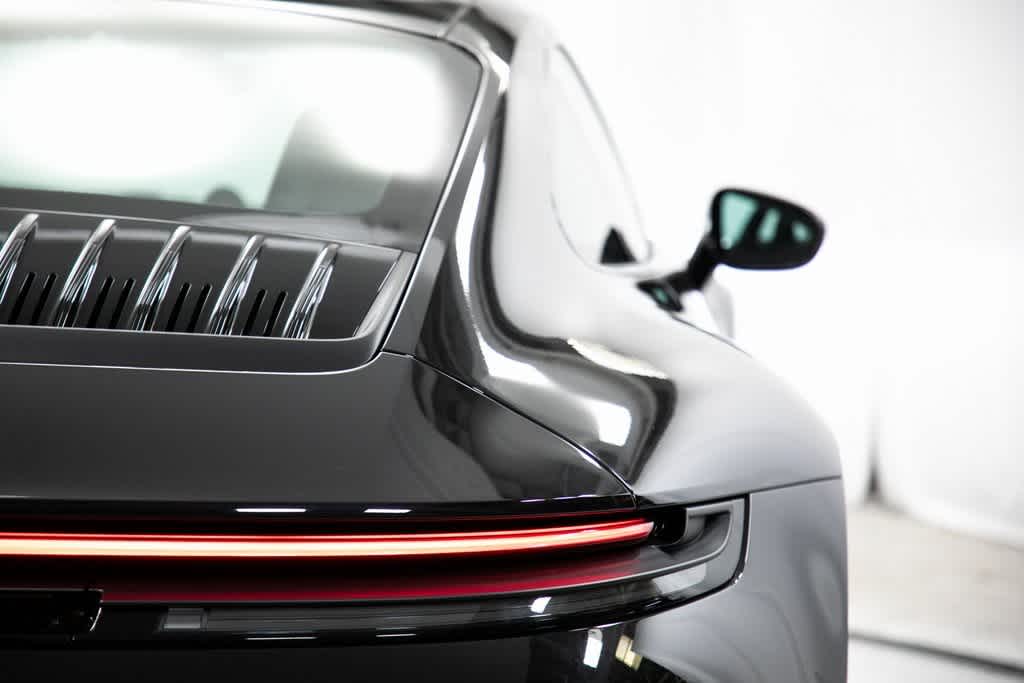 Thumbnail: 2025 Porsche 911 - 36