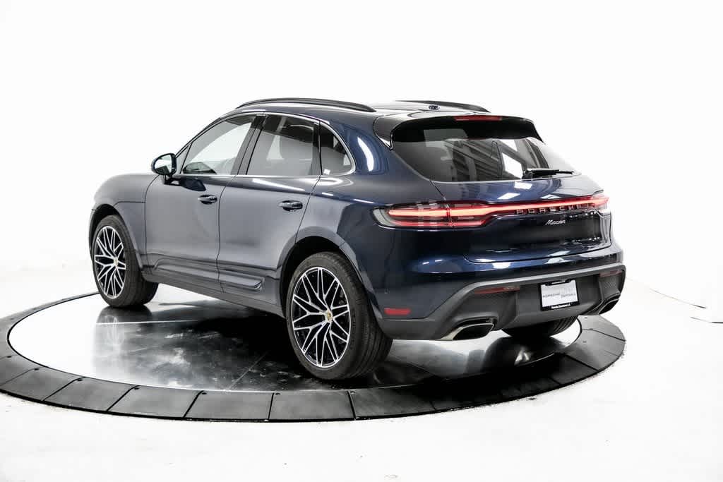 2023 Porsche Macan Base photo 3