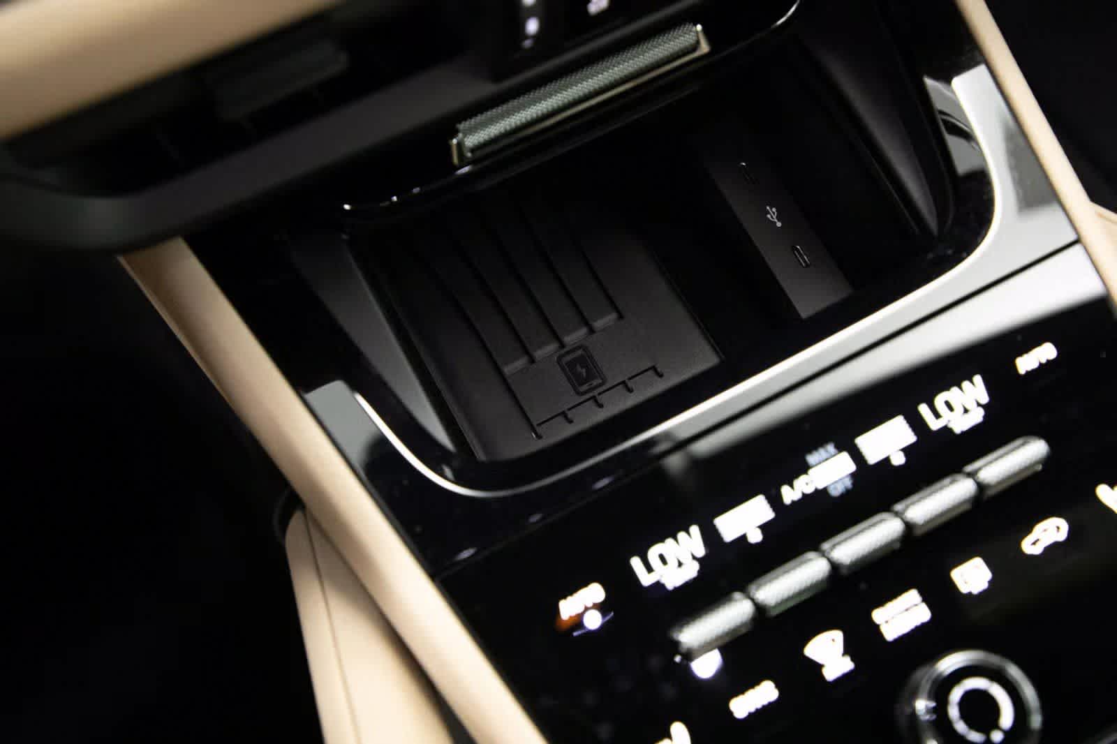 Thumbnail: 2025 Porsche Cayenne - 24