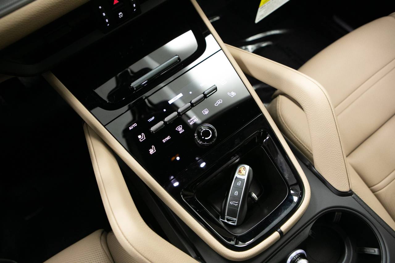 Thumbnail: 2026 Porsche  - 29