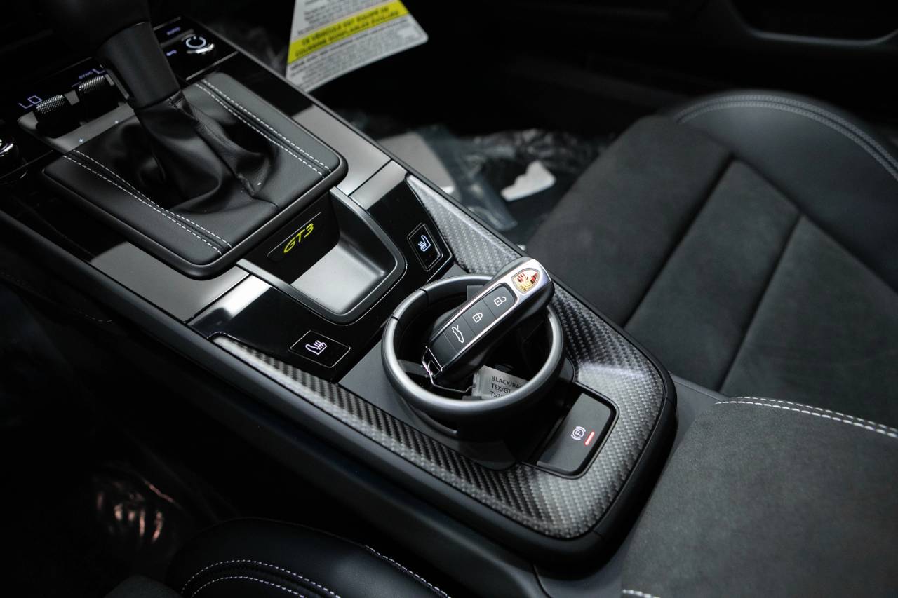 Thumbnail: 2026 Porsche 911 - 34