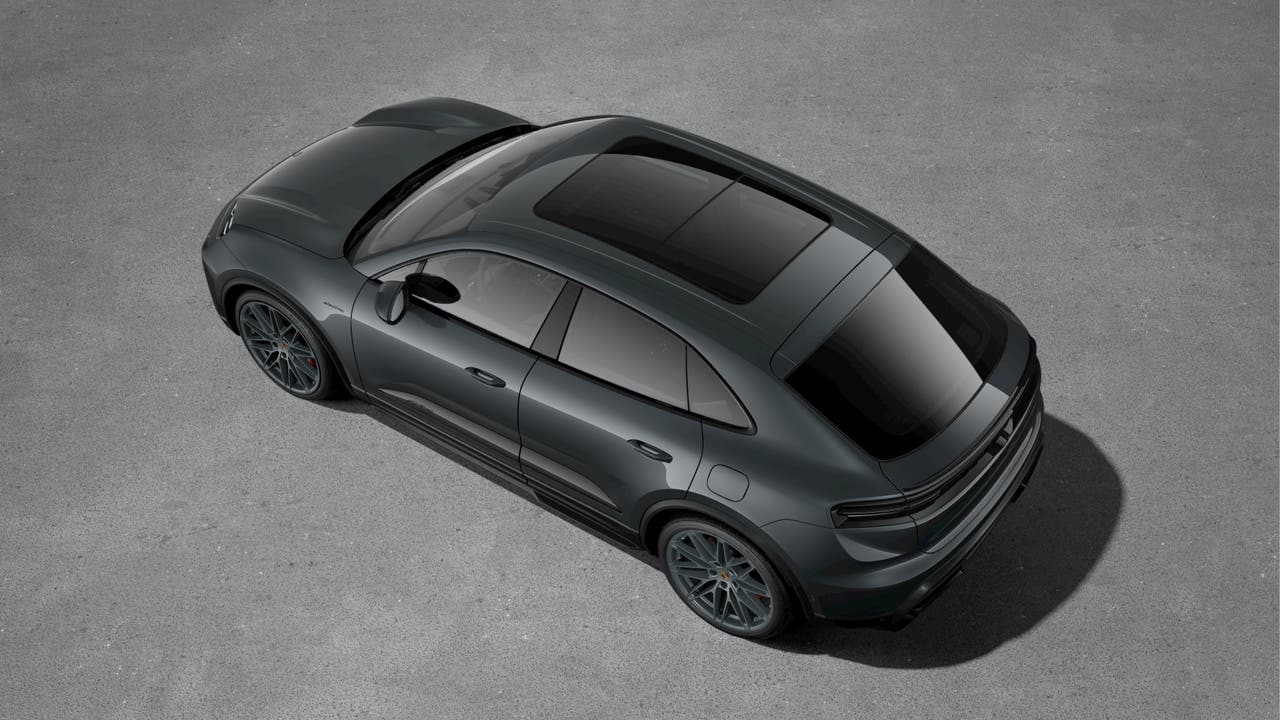 Thumbnail: 2026 Porsche Macan - 4