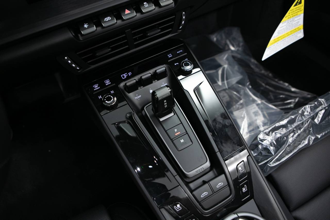 Thumbnail: 2026 Porsche 911 - 28