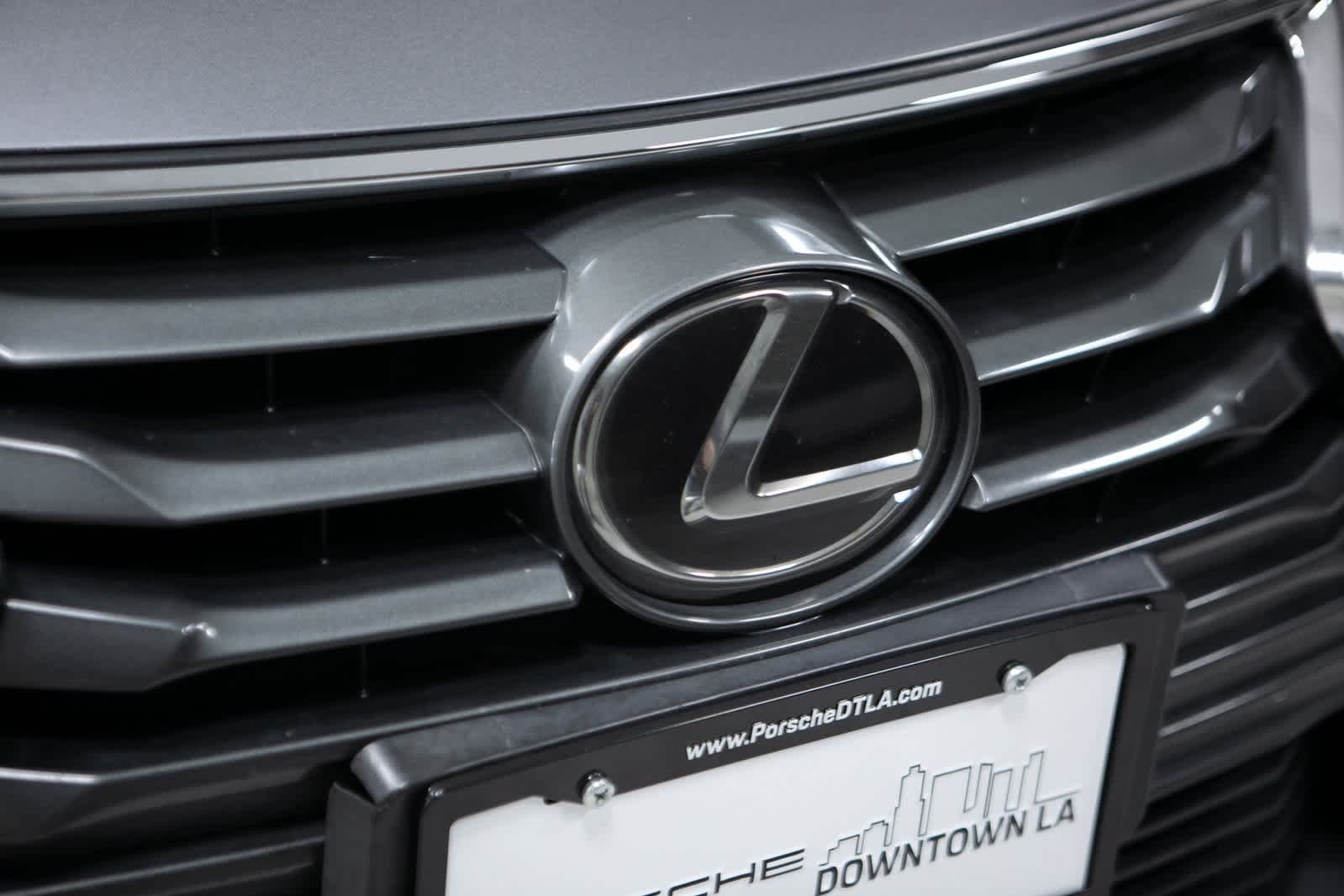 Thumbnail: 2019 Lexus IS - 12