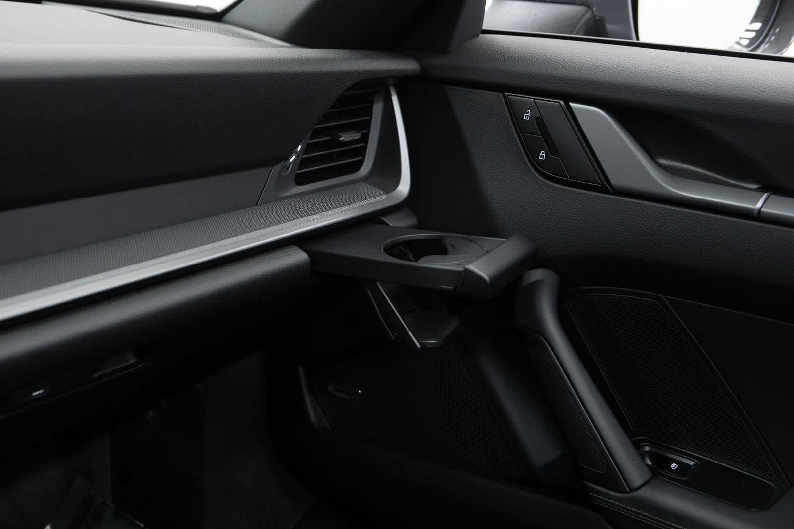 Thumbnail: 2025 Porsche 911 - 22