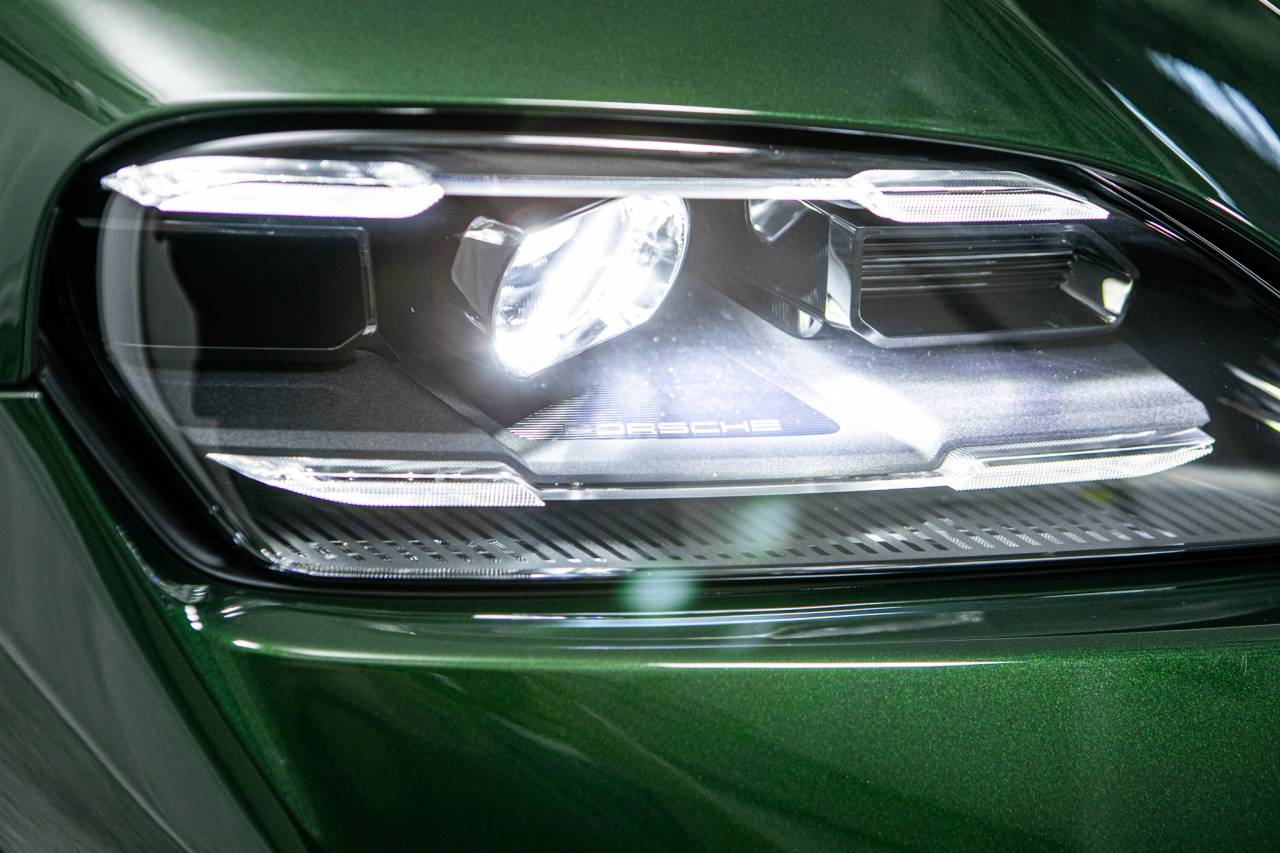 Thumbnail: 2026 Porsche Taycan - 13