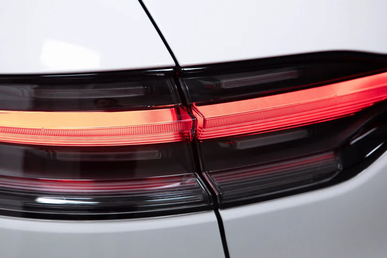 Thumbnail: 2025 Porsche Macan - 36