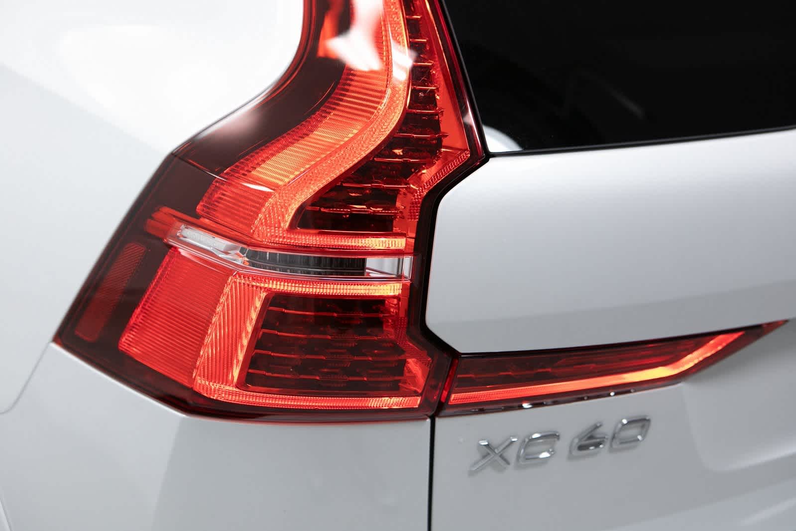 Thumbnail: 2024 Volvo XC60 - 32