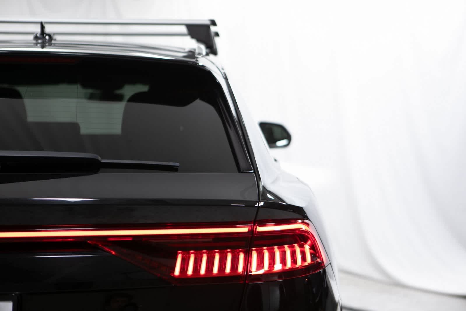 Thumbnail: 2022 Audi Q8 - 33