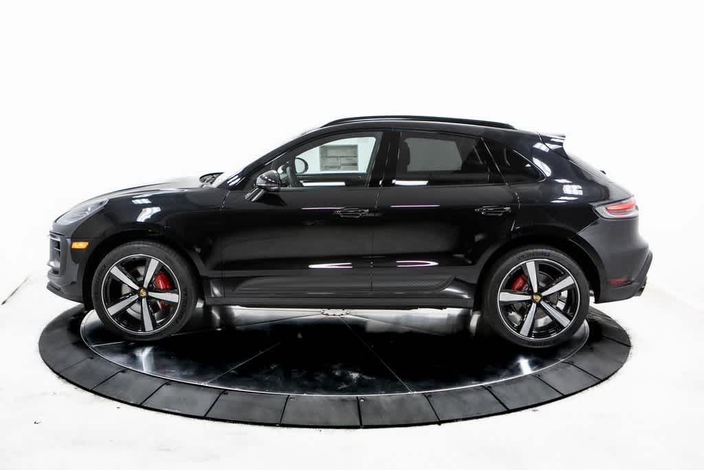 Thumbnail: 2025 Porsche Macan - 2