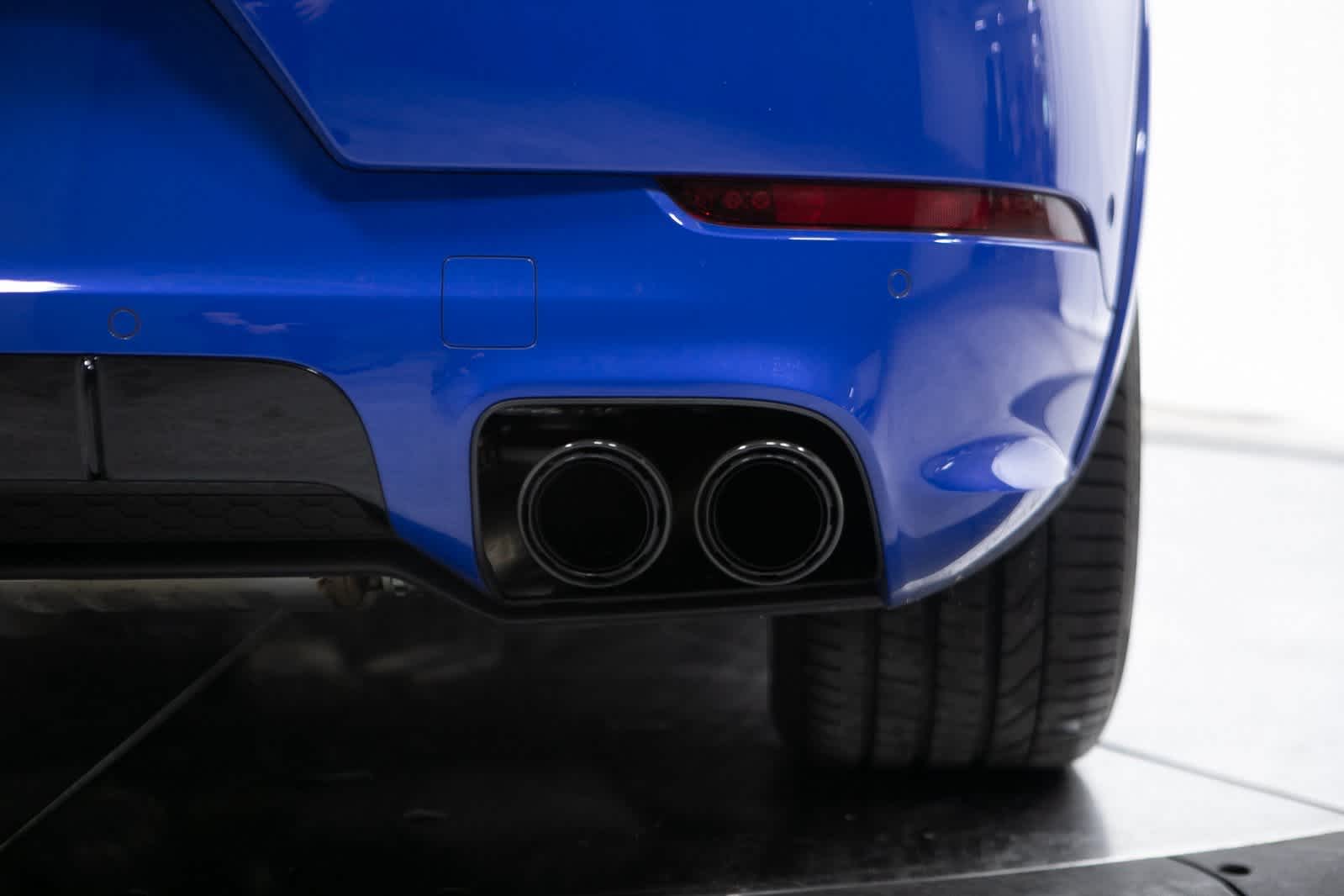 Thumbnail: 2023 Porsche Cayenne - 36