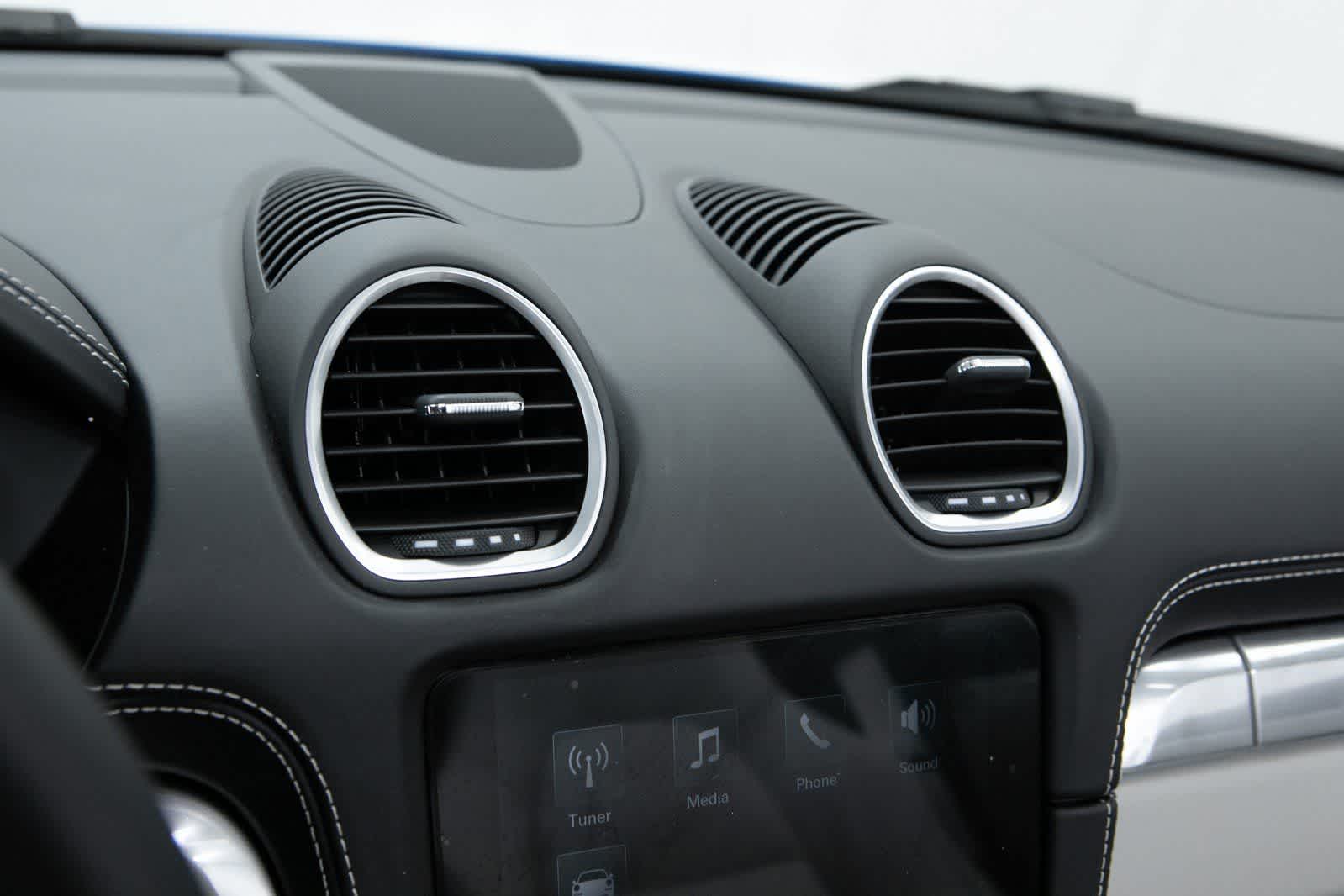 Thumbnail: 2025 Porsche 718 Boxster - 26