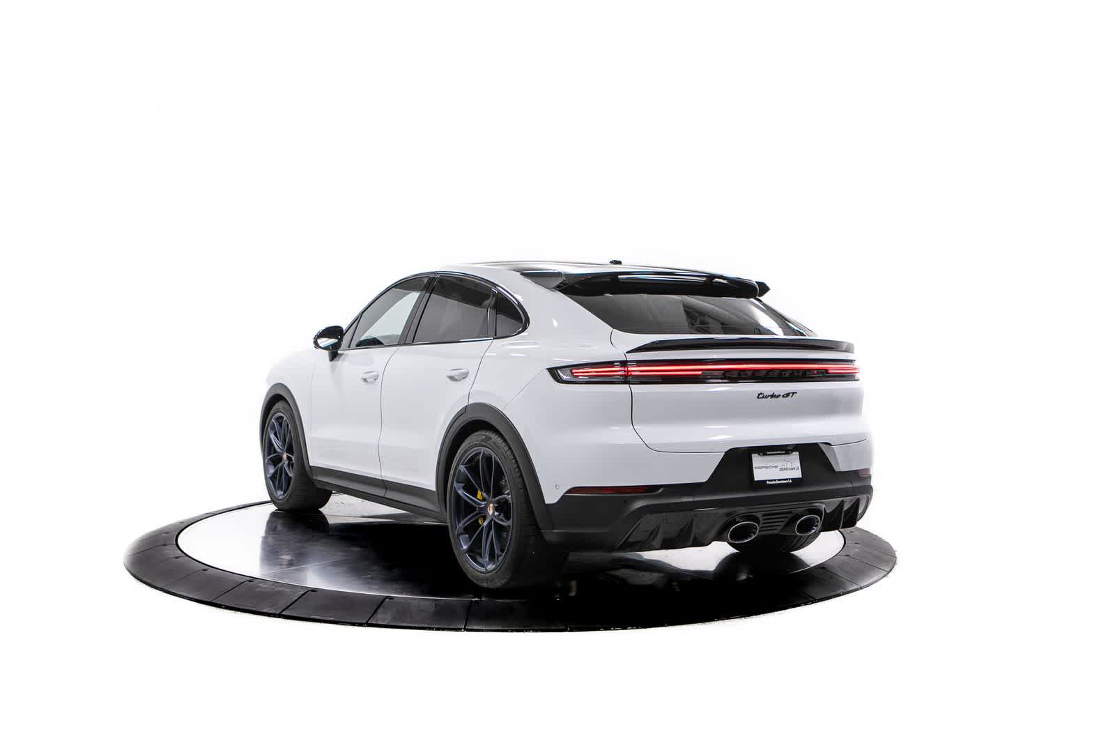 Thumbnail: 2025 Porsche Cayenne - 3