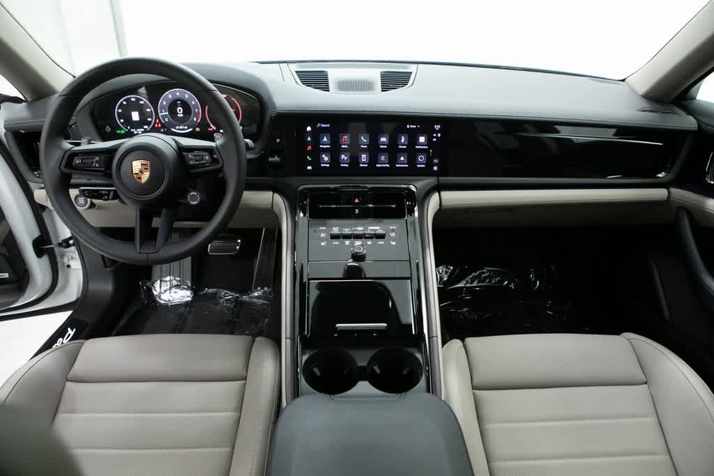 Thumbnail: 2025 Porsche Panamera - 13