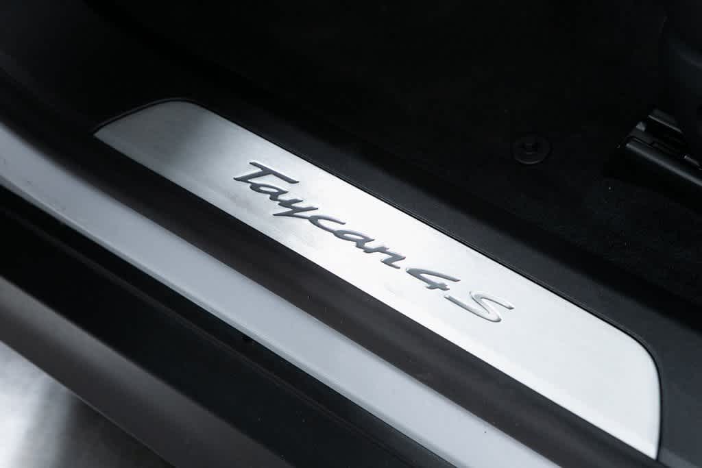 Thumbnail: 2025 Porsche Taycan - 24