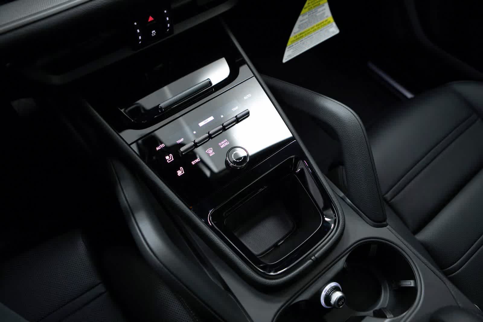 Thumbnail: 2025 Porsche Cayenne - 16