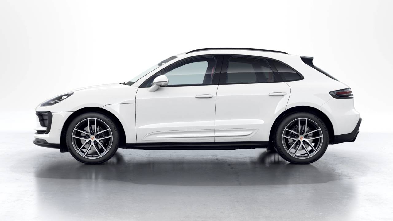 Thumbnail: 2026 Porsche Macan - 2