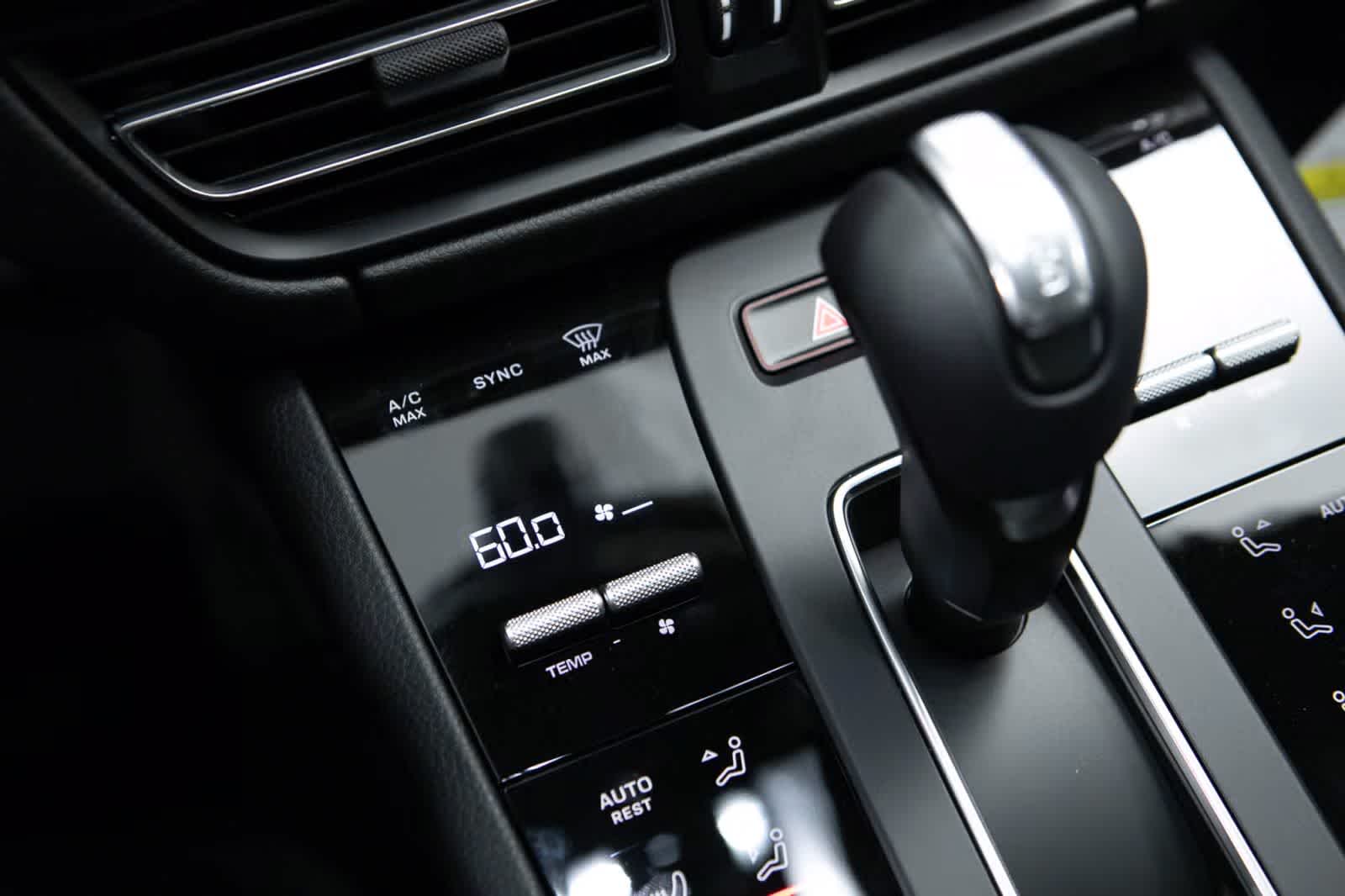 Thumbnail: 2026 Porsche Macan - 28