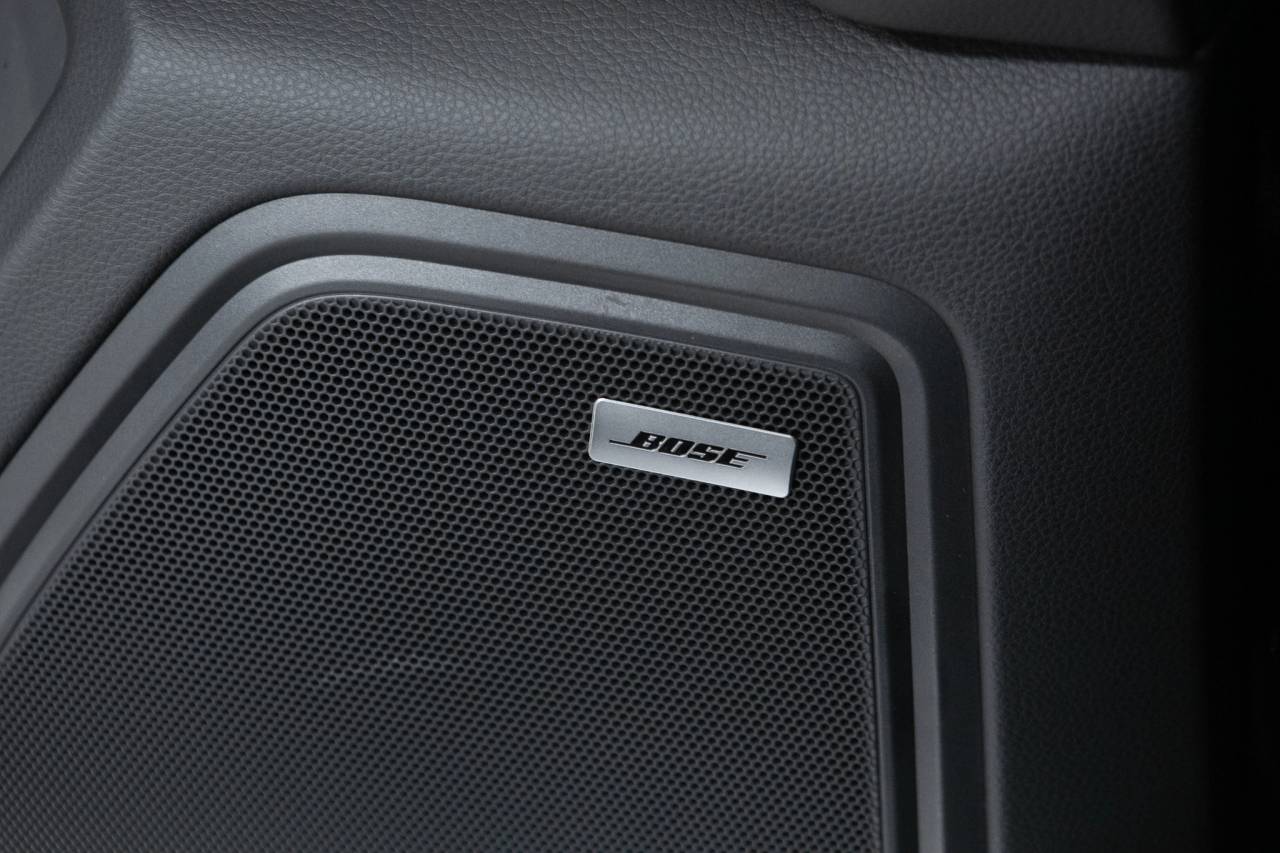 Thumbnail: 2026 Porsche Macan - 34