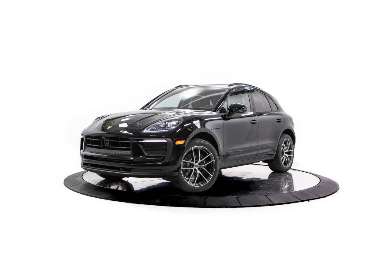 Thumbnail: 2026 Porsche Macan - 1