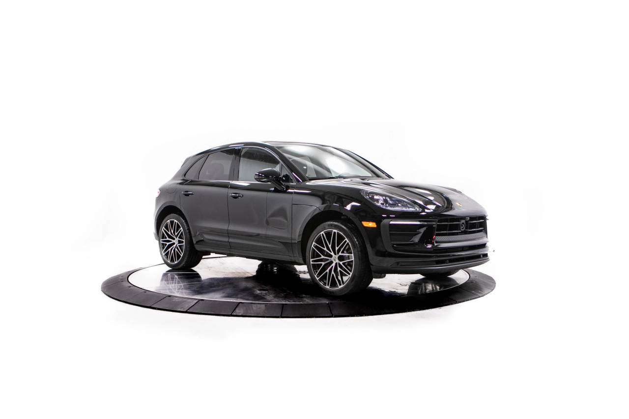 Thumbnail: 2026 Porsche Macan - 9