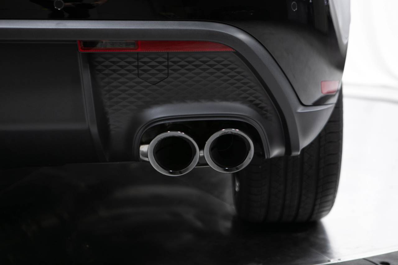 Thumbnail: 2026 Porsche Macan - 17