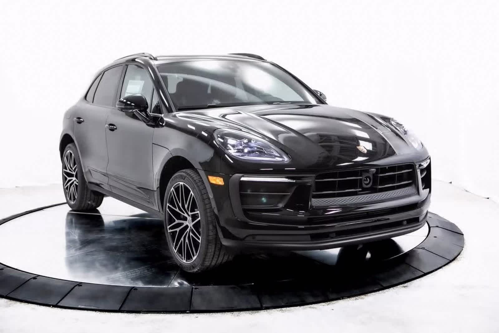 Thumbnail: 2025 Porsche Macan - 9